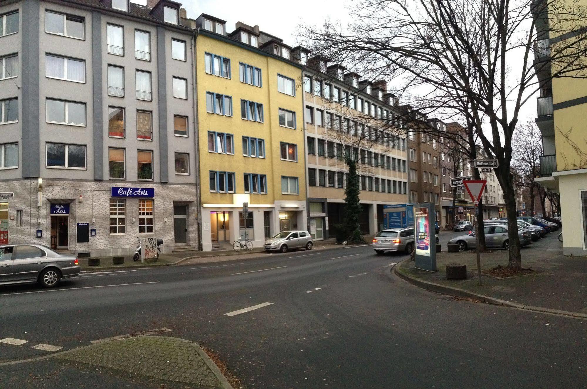 City Lounge Hotel Dusseldorf Bagian luar foto