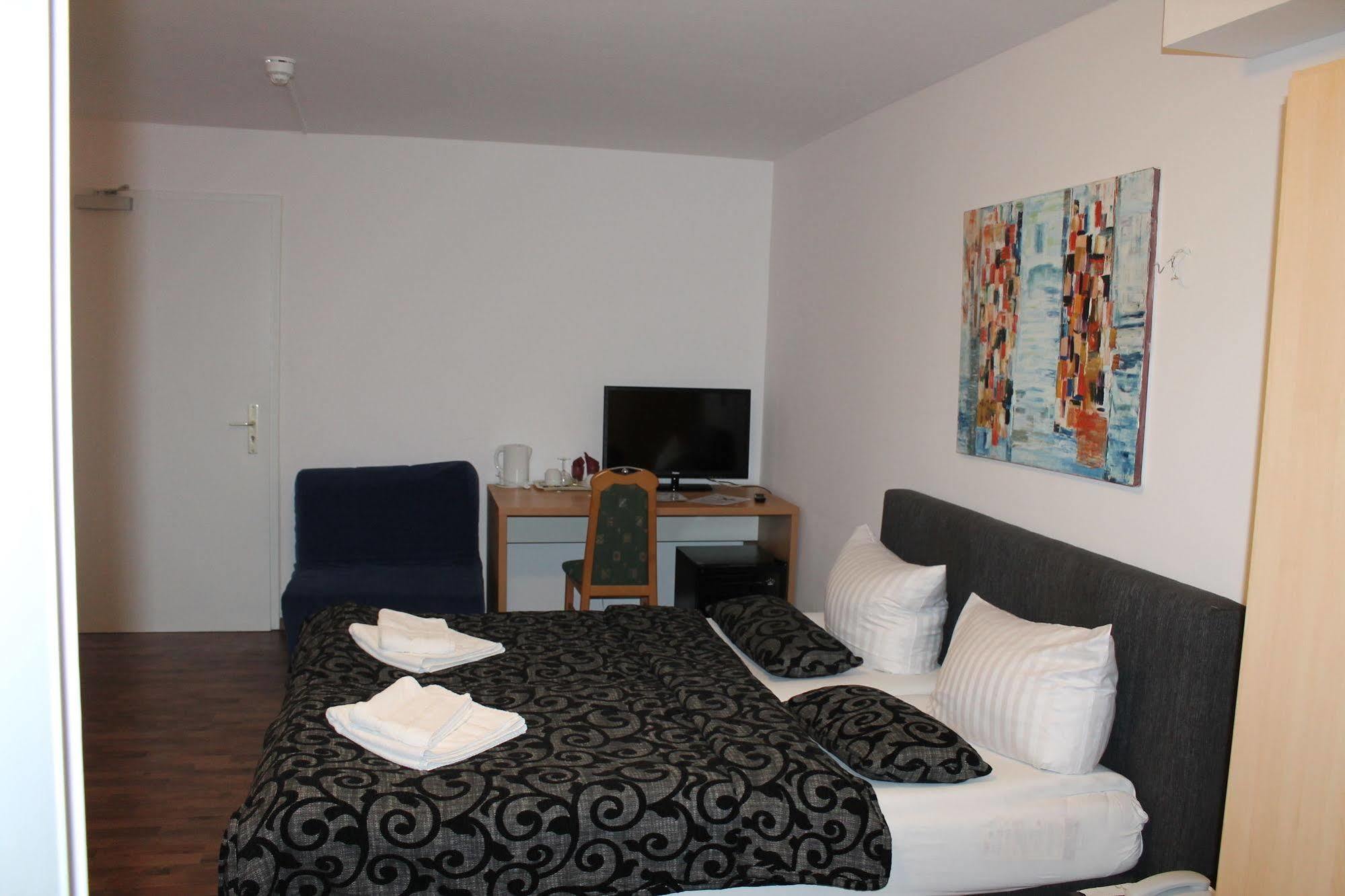 City Lounge Hotel Dusseldorf Bagian luar foto